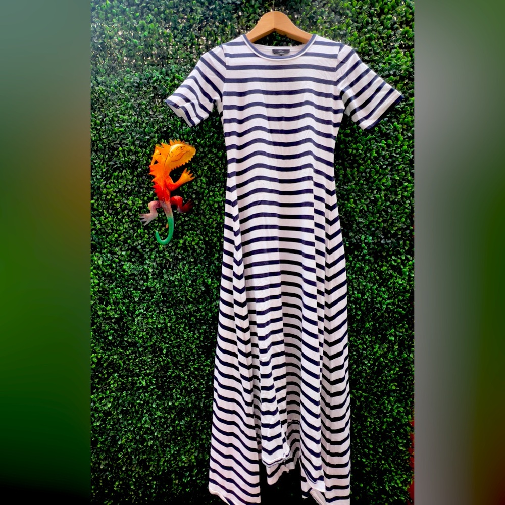 This comfy, casual dress is your new wardrobe BFF!